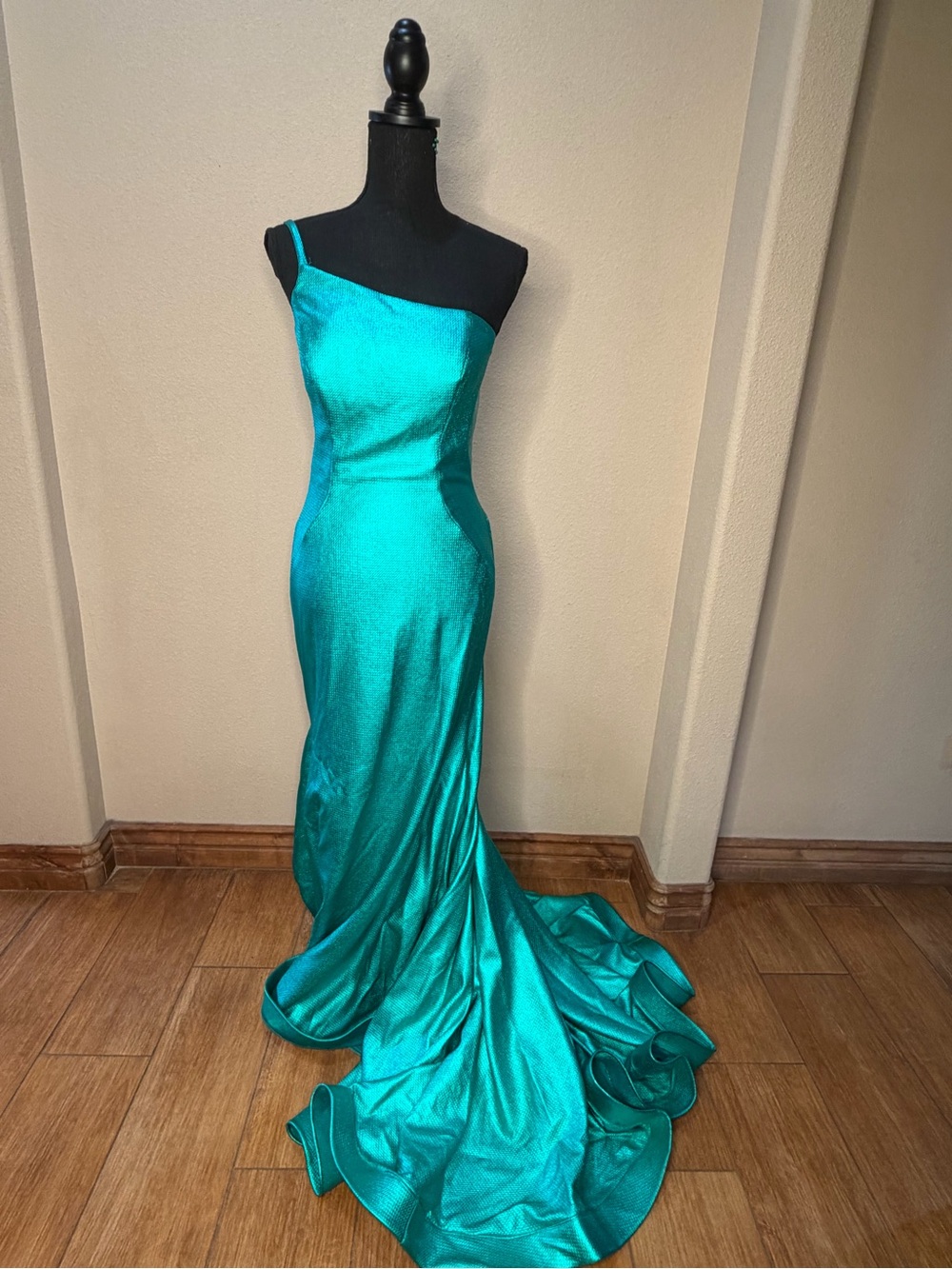 SHOWSTOPPER Jovani One-Shoulder Teal Satin Gown Mermaid Fit. Sz 4.